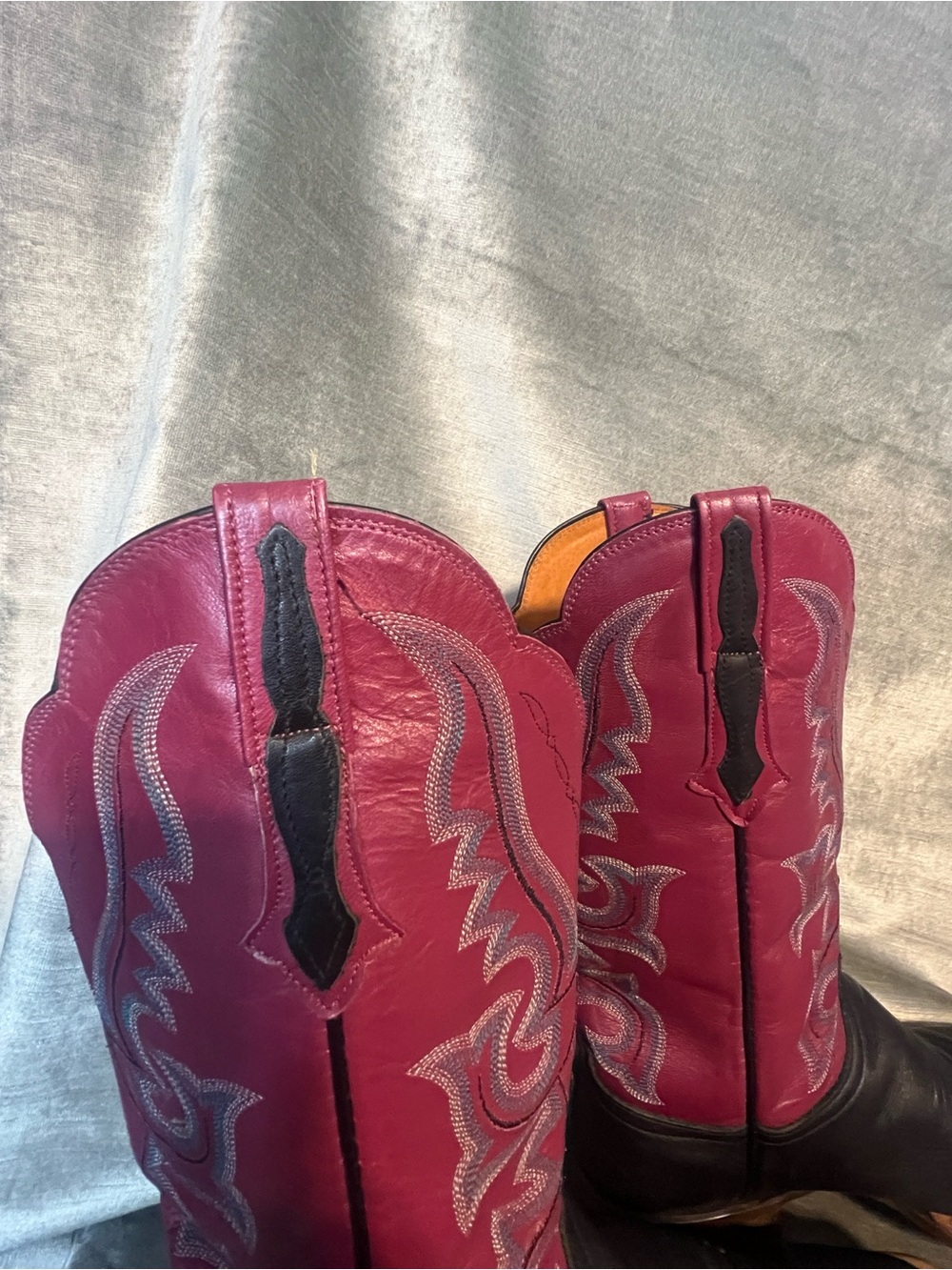 Lucchese Women's Calf Leather Western Black/Fuscia Boots. Size 10B - Picture 8 of 15
